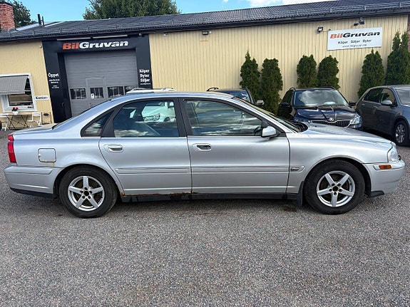 Volvo S80 2 of 7