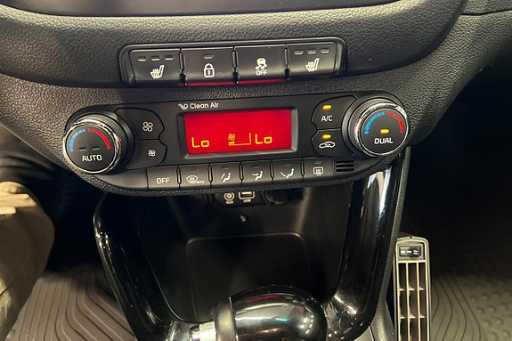 Kia Ceed 12 of 16