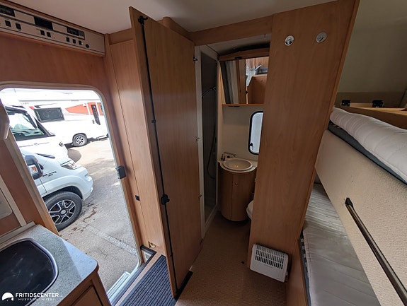 Bürstner A645 *Familjebil / 6 bältade / Rymlig 15 of 21