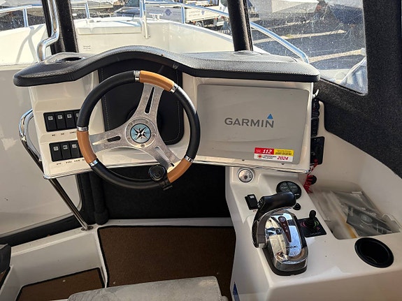 TG 6.9 Suzuki DF150 2018 7 of 7