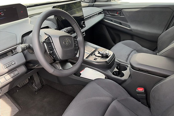 Toyota C-HR 9 of 15