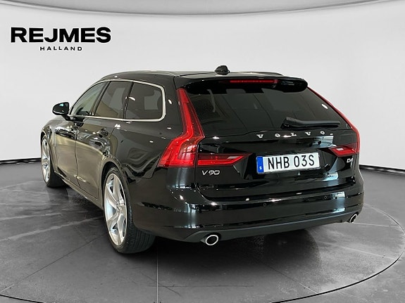Volvo V90 2 of 14