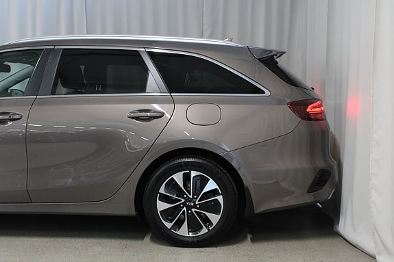 Kia Ceed 8 of 29