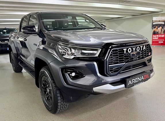 Toyota HiLux 7 of 29