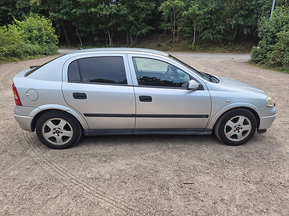 Opel Astra 3 of 6