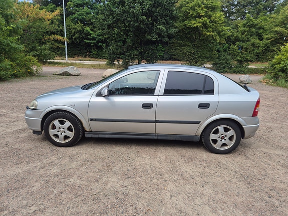 Opel Astra 2 of 6