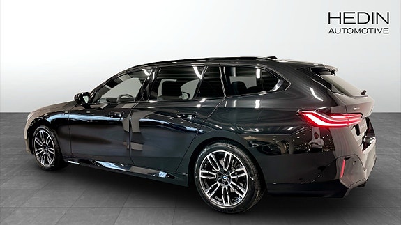 BMW 520 2 of 12