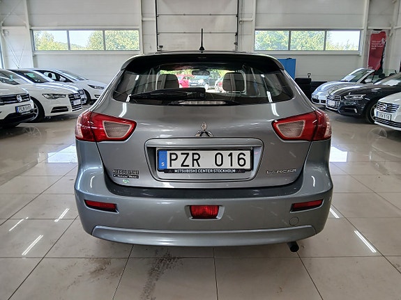 Mitsubishi Lancer 6 of 18