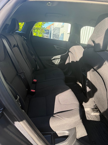 Volvo V40 9 of 9