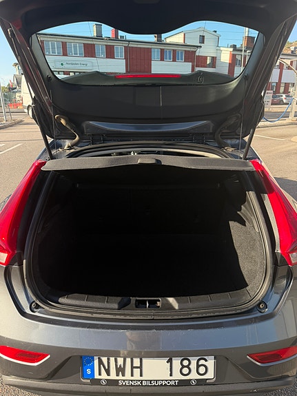 Volvo V40 5 of 9