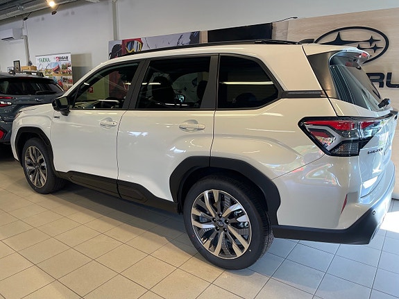 Subaru Forester 3 of 3