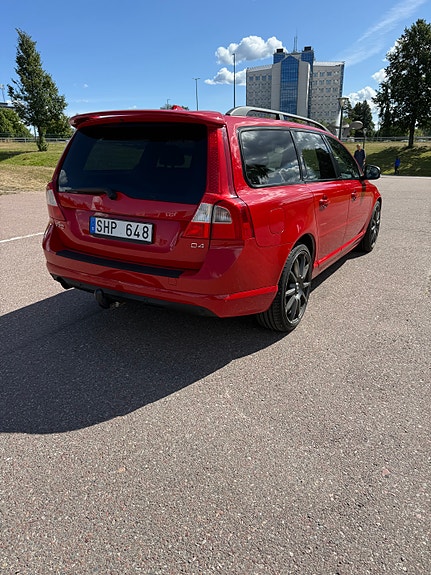 Volvo V70 3 of 18