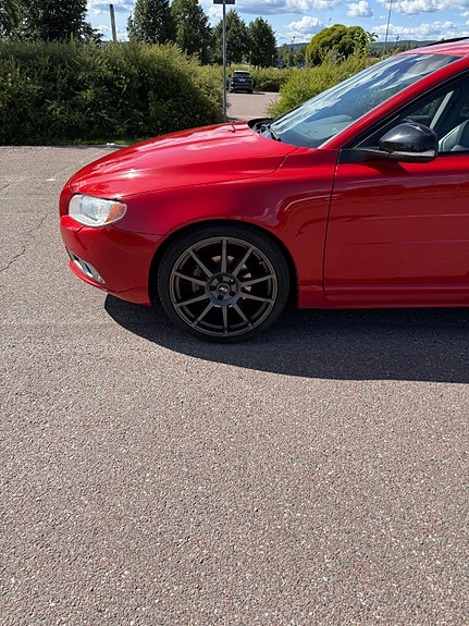 Volvo V70 9 of 18