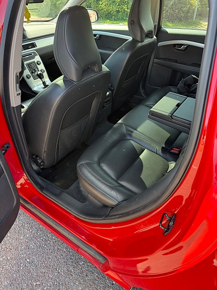 Volvo V70 14 of 18