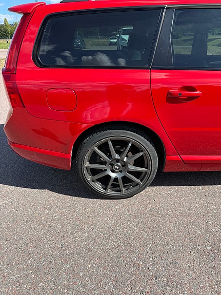 Volvo V70 8 of 18