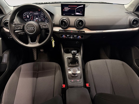 Audi Q2 10 of 19