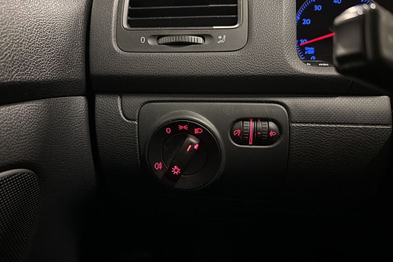 Volkswagen Golf V 10 of 16