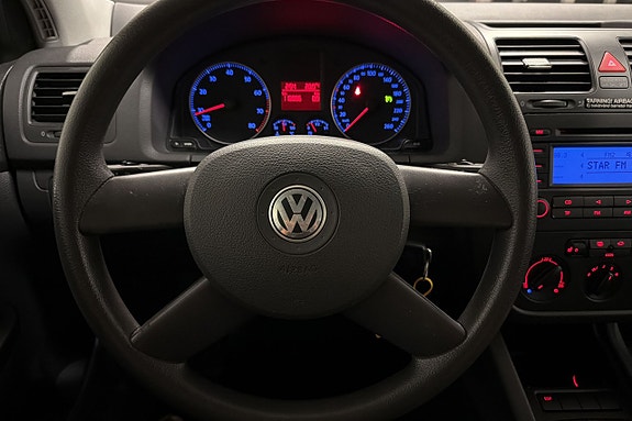 Volkswagen Golf V 7 of 16