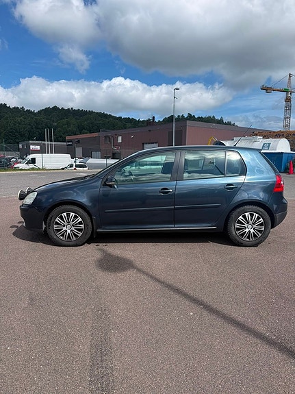Volkswagen Golf V 6 of 12