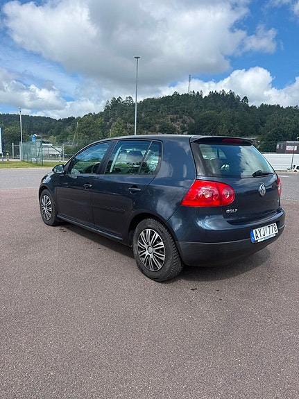 Volkswagen Golf V 4 of 12