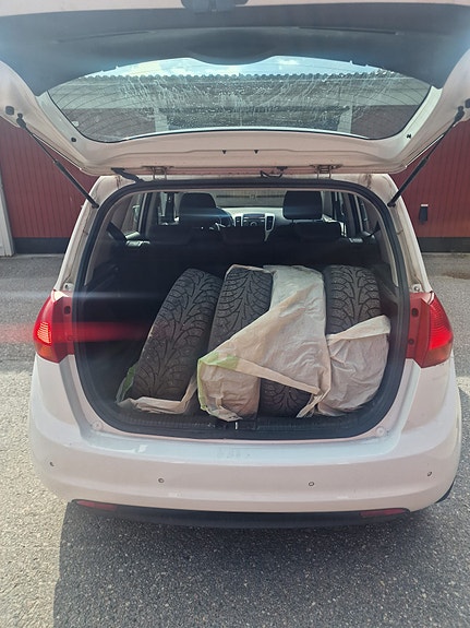 Kia Venga 3 of 6