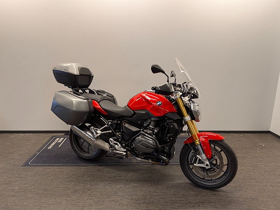 BMW R1200R 2 of 4