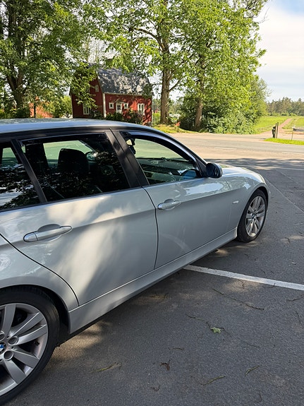 BMW 320d 6 of 15