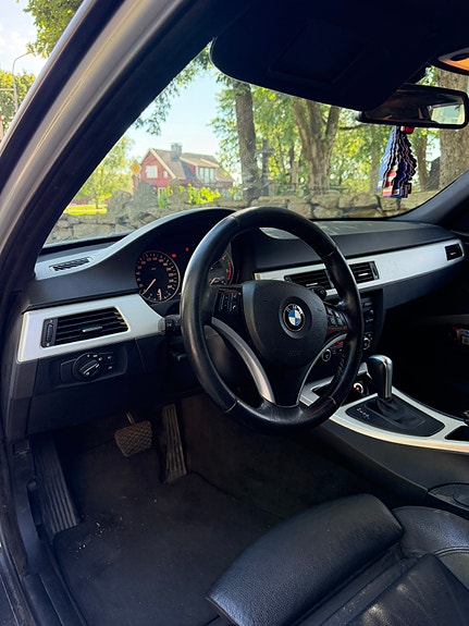 BMW 320d 9 of 15
