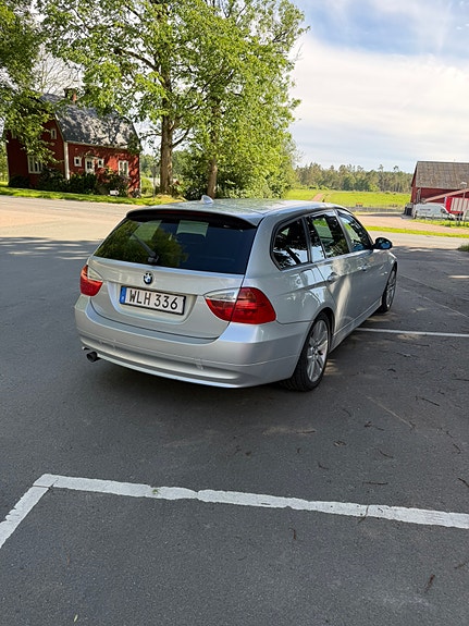 BMW 320d 7 of 15