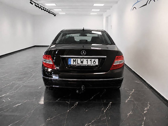 Mercedes-Benz C180 6 of 13