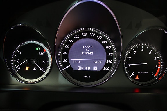 Mercedes-Benz C180 12 of 13