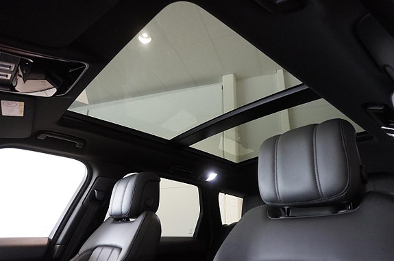 Land Rover Range Rover Sport 9 of 19