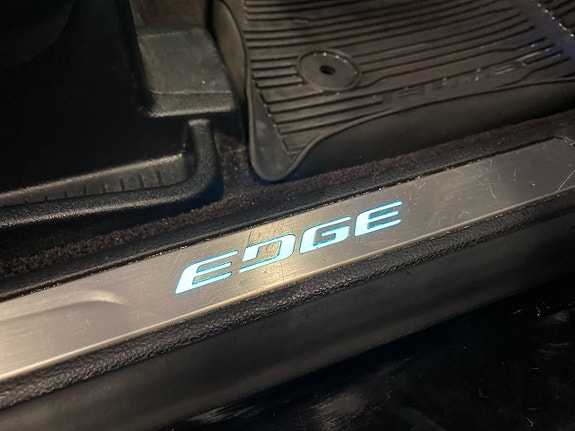 Ford Edge 17 of 25