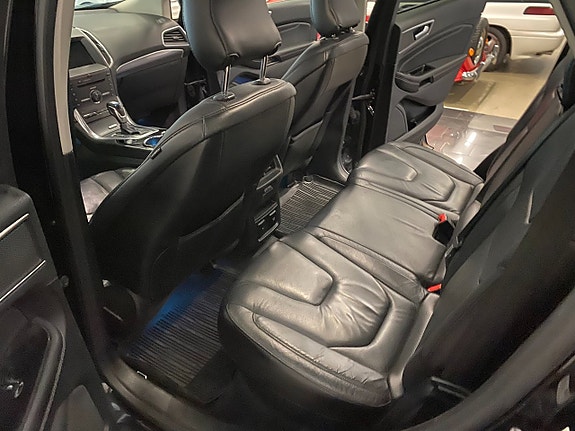 Ford Edge 14 of 25