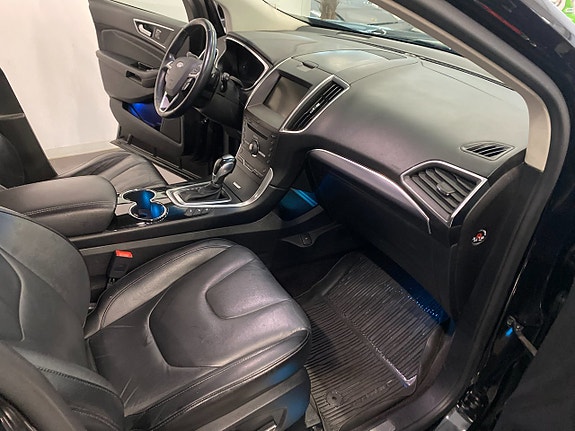 Ford Edge 16 of 25