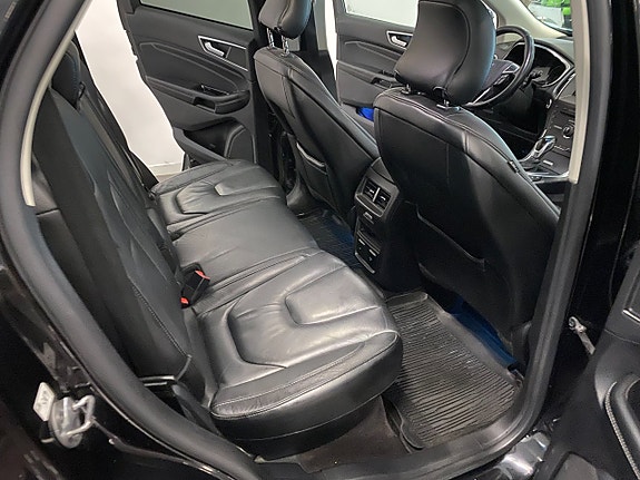 Ford Edge 15 of 25