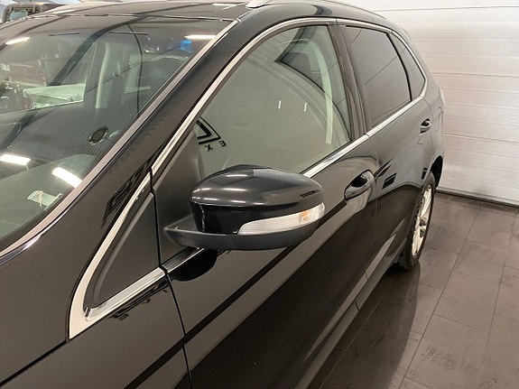 Ford Edge 9 of 25