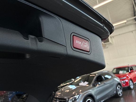 Mercedes-Benz C300 19 of 23