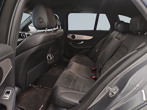 Mercedes-Benz C300 13 of 23