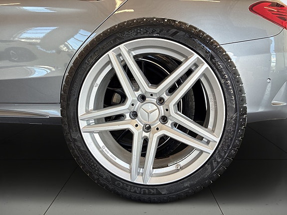 Mercedes-Benz C300 14 of 23