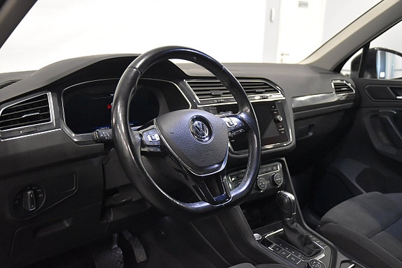 Volkswagen Tiguan 9 of 23
