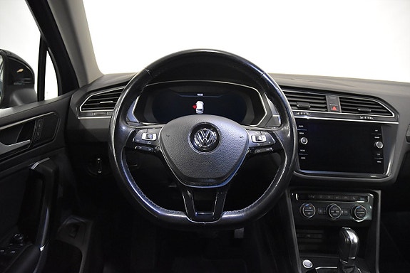 Volkswagen Tiguan 2 of 23