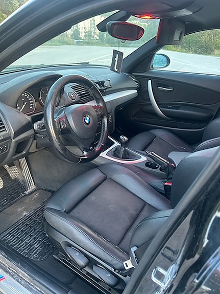 BMW 120d 4 of 6
