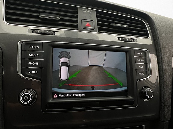 Volkswagen Golf Alltrack 16 of 23