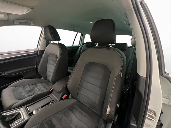 Volkswagen Golf Alltrack 9 of 23