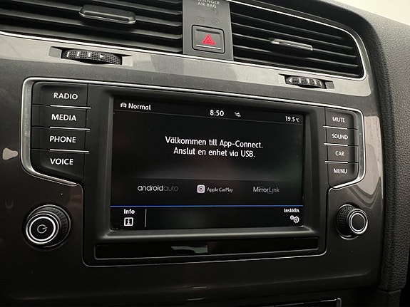 Volkswagen Golf Alltrack 17 of 23