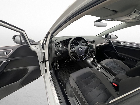 Volkswagen Golf Alltrack 8 of 23
