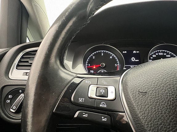 Volkswagen Golf Alltrack 14 of 23