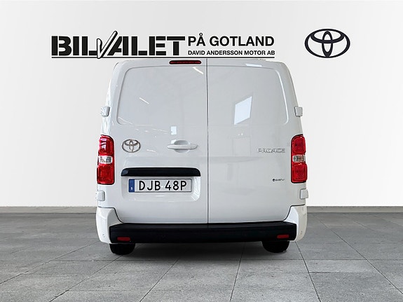 Toyota Proace 4 of 11