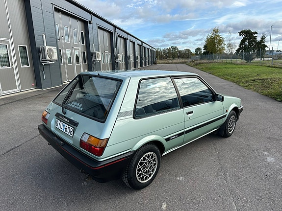 Toyota Corolla 4 of 8